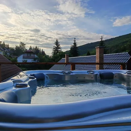 Skyhaven Mátra Hébergement de vacances *